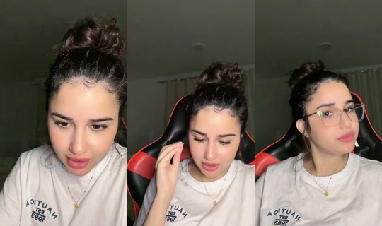 1__assia TikTok Live — Aug 20, 2026, 12:17 AM