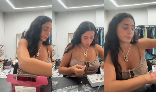 4shinestore TikTok Live — Sep 18, 2026, 9:05 PM