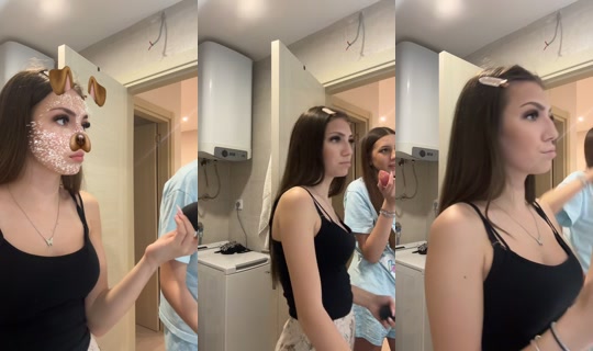 825743_ TikTok Live — Aug 22, 2026, 7:27 PM