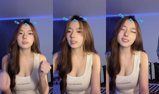 _.moomin1 TikTok Live — Aug 29, 2026, 9:06 AM