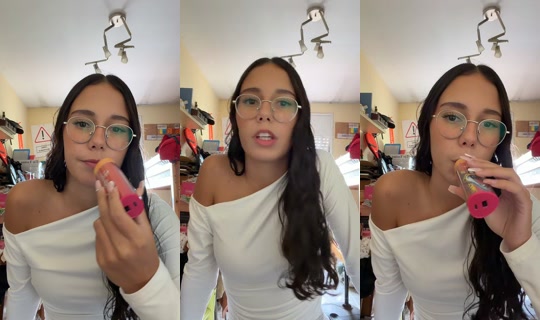 __aainhooaa__ TikTok Live — Oct 1, 2026, 2:37 PM