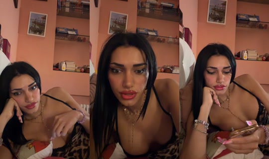 _aliciaaaa02__ TikTok Live — Oct 6, 2026, 2:24 PM