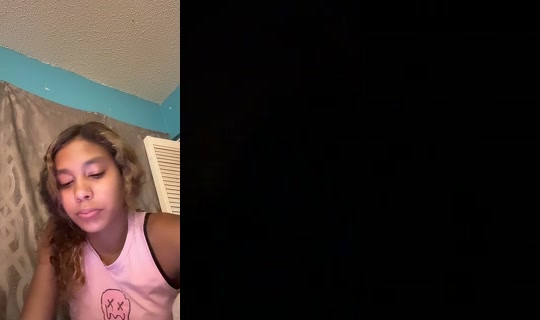 _lluvv.vv TikTok Live — Aug 23, 2026, 1:37 AM
