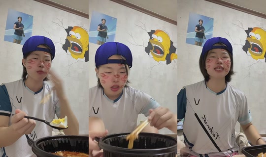 _s__ey08 TikTok Live — Aug 22, 2026, 12:52 PM