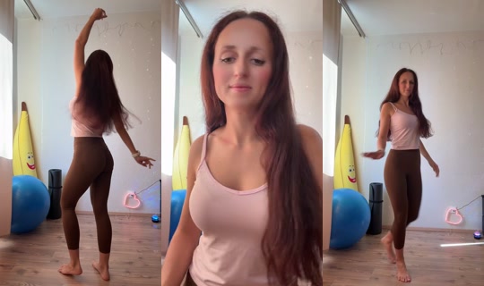 _siaasia_ TikTok Live — Oct 1, 2026, 8:22 AM