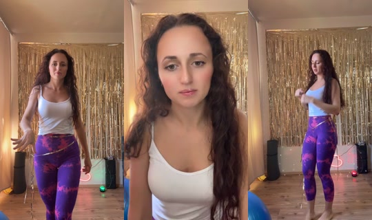 _siaasia_ TikTok Live — Oct 4, 2026, 11:42 AM
