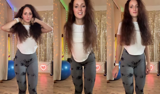 _siaasia_ TikTok Live — Oct 9, 2026, 7:14 PM