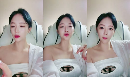 _yeon_53 TikTok Live — Aug 24, 2026, 11:01 PM