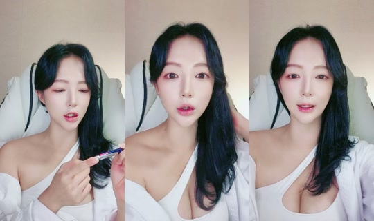 _yeon_53 TikTok Live — Oct 9, 2026, 8:00 AM
