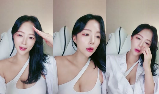 _yeon_53 TikTok Live — Oct 9, 2026, 10:01 AM