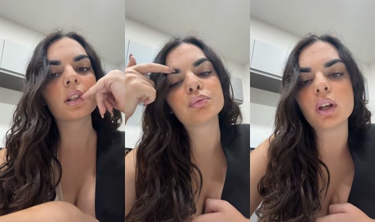 a_lessia7_ TikTok Live — Oct 1, 2026, 7:41 PM