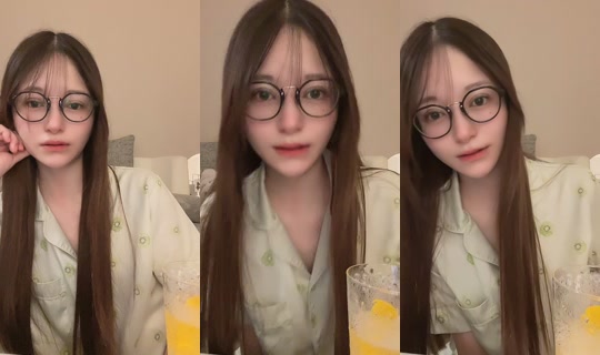 aaaaaaoooi TikTok Live — Oct 4, 2026, 3:16 PM