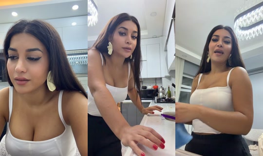 aadoniaa TikTok Live — Oct 8, 2026, 6:12 PM