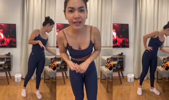 aadrianam_ TikTok Live — Oct 2, 2026, 9:45 AM