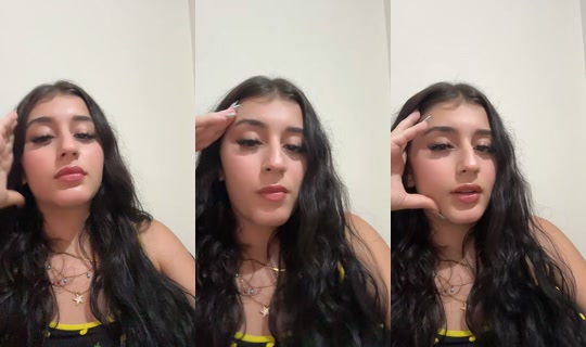 ak865730 TikTok Live — Aug 26, 2026, 11:22 PM