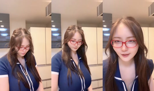 akienpitsu TikTok Live — Aug 24, 2026, 4:54 AM