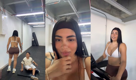 alexxaaoficial_ TikTok Live — Aug 31, 2026, 4:33 PM