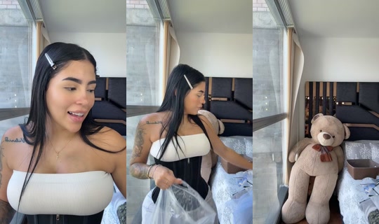 alexxaaoficial_ TikTok Live — Oct 8, 2026, 2:25 PM