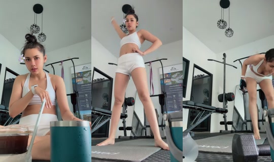 amp_anyaa TikTok Live — Aug 31, 2026, 1:33 AM