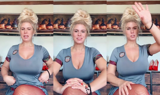 amyfitandflirty TikTok Live — Oct 8, 2026, 3:37 PM