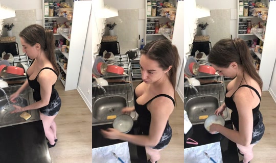 ange_elleof TikTok Live — Oct 3, 2026, 11:28 AM