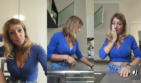 annamonella1985 TikTok Live — Oct 1, 2026, 12:22 PM