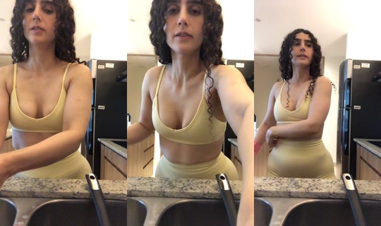 annastayziaa TikTok Live — Sep 1, 2026, 11:33 PM