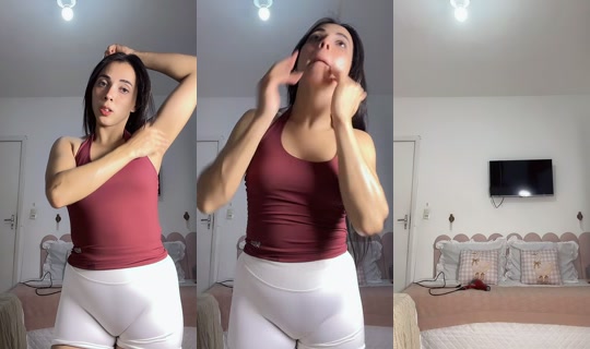 annematos28 TikTok Live — Oct 4, 2026, 7:20 PM