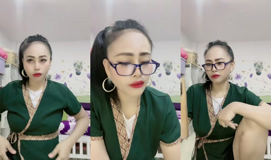 annie.felts TikTok Live — Aug 25, 2026, 1:22 PM