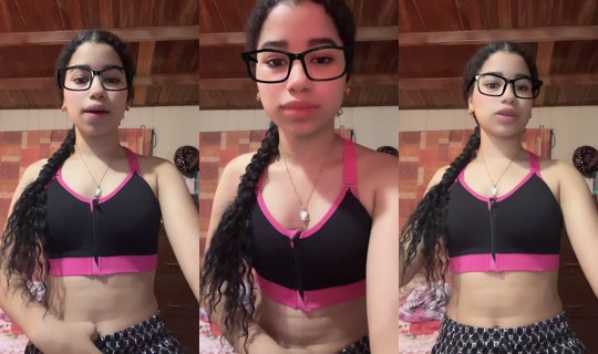 anyely_aa TikTok Live — Oct 4, 2026, 6:47 PM