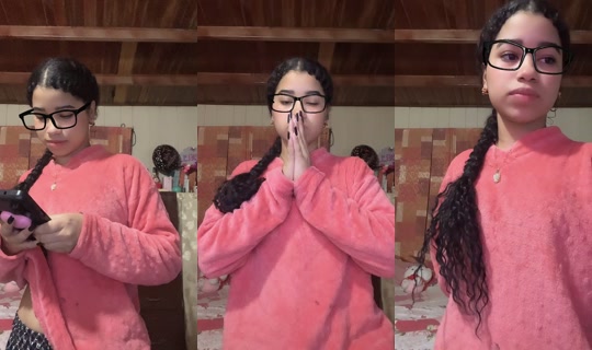anyely_aa TikTok Live — Oct 4, 2026, 11:56 PM