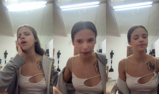 aroaas05 TikTok Live — Oct 8, 2026, 11:54 AM