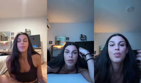 ashiavbz TikTok Live — Aug 22, 2026, 9:09 PM