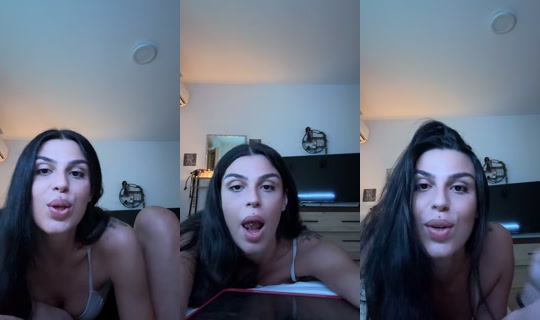 ashiavbz TikTok Live — Aug 24, 2026, 9:52 PM