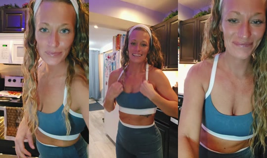 ashleyw8675 TikTok Live — Oct 4, 2026, 2:59 AM