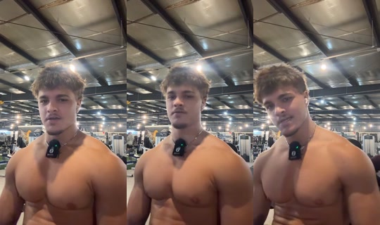 ashtwosmol TikTok Live — Aug 24, 2026, 11:06 PM