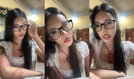 asiandollfilo TikTok Live — Oct 1, 2026, 8:04 PM