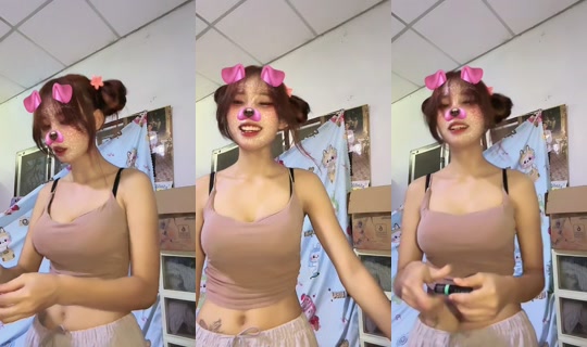 atitayamoom TikTok Live — Oct 3, 2026, 11:01 AM
