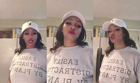 auntietokyotoni TikTok Live — Oct 7, 2026, 7:54 AM