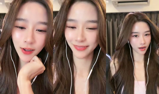 auyaey13 TikTok Live — Oct 9, 2026, 12:06 PM