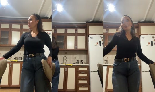 ay_simaa..00 TikTok Live — Aug 20, 2026, 9:40 PM