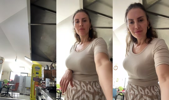 ay_simaa..00 TikTok Live — Aug 25, 2026, 12:01 PM