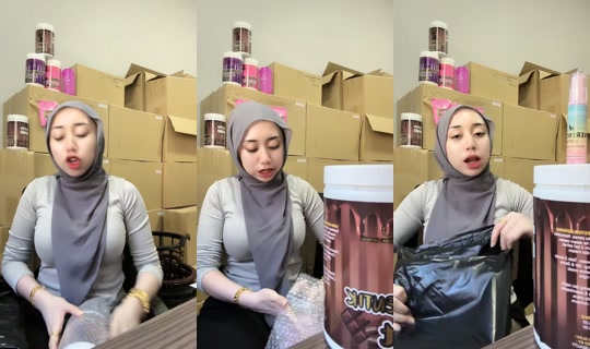 azwienqistiena TikTok Live — Oct 2, 2026, 7:18 AM
