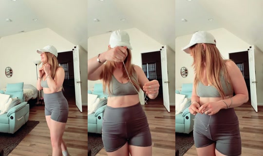 beskyeee TikTok Live — Oct 6, 2026, 7:37 PM