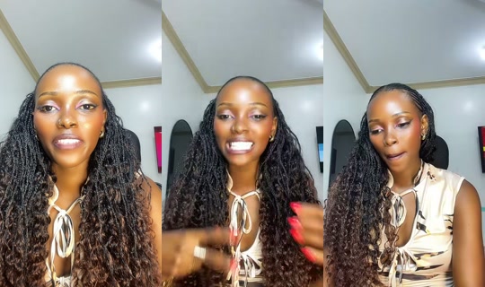 blues_bell TikTok Live — Oct 2, 2026, 12:43 AM