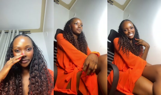 blues_bell TikTok Live — Oct 4, 2026, 1:22 AM