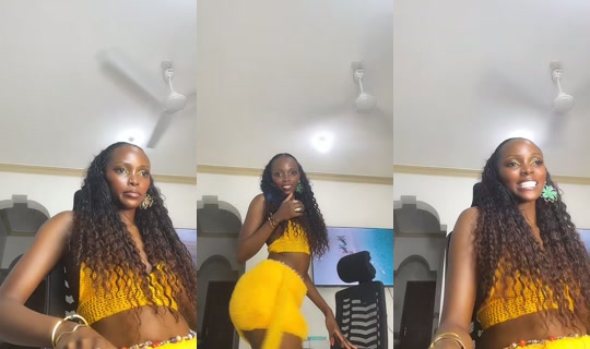 blues_bell TikTok Live — Oct 5, 2026, 10:42 PM