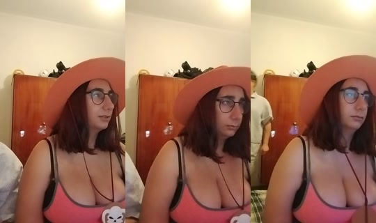 carinasousa2000 TikTok Live — Oct 2, 2026, 12:20 AM