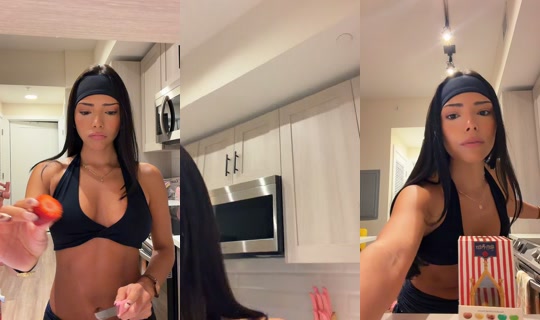 carolinevelss TikTok Live — Oct 8, 2026, 11:10 PM