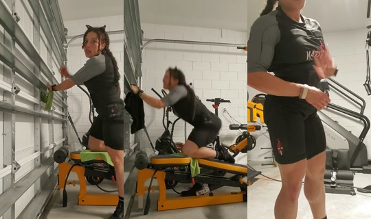 carolynefit_ TikTok Live — Oct 1, 2026, 5:37 PM